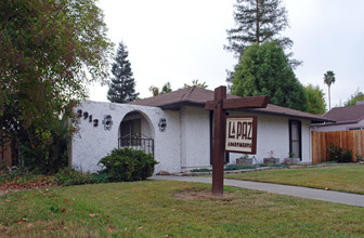 La Paz in Sacramento, CA - Building Photo - Building Photo