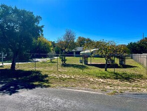 16001 Awalt Dr in Austin, TX - Building Photo - Building Photo