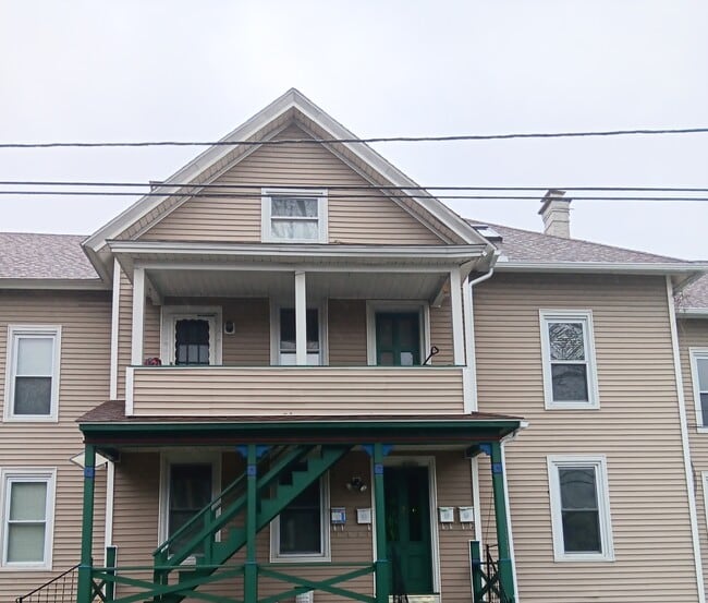 2 Prospect Ct, Unit 4 family