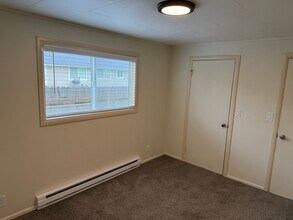 488 W N St in Springfield, OR - Building Photo - Building Photo