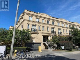 70 Carr St in Toronto, ON - Building Photo