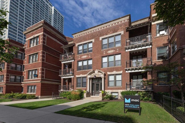 5524-5526 S. Everett Avenue in Chicago, IL - Foto de edificio - Building Photo