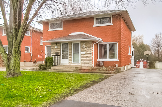 property at 200 Allen St E