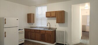 119 E 3rd St in Duluth, MN - Building Photo