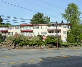 Magnolia Manor Apartments in Seattle, WA - Building Photo - Building Photo