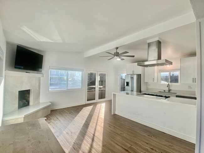 property at 1144 W Balboa Blvd
