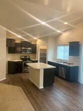 624 N Scotney Ave in Meridian, ID - Building Photo - Building Photo