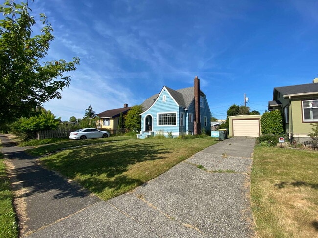 2519 Dean Ave in Bellingham, WA - Building Photo - Building Photo