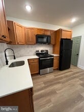 533 S Salford St in Philadelphia, PA - Building Photo - Building Photo