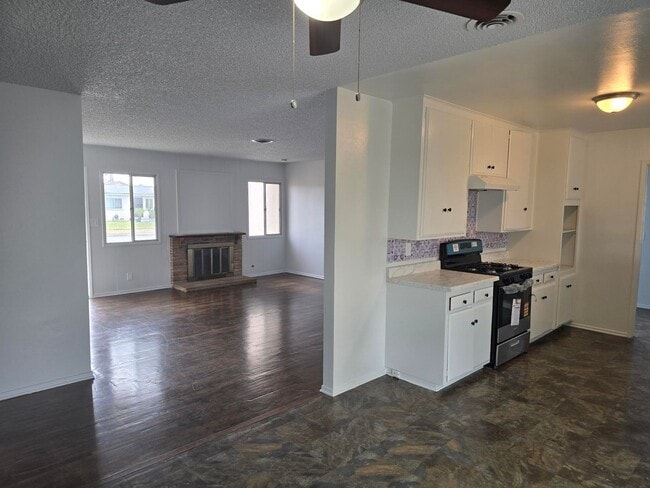 property at 1303 S E Gates St