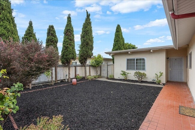 property at 1154 Otis Dr