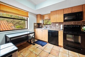 11840 SW 80th St in Miami, FL - Building Photo - Building Photo