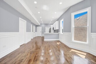 1821 N Kedvale Ave in Chicago, IL - Building Photo - Building Photo