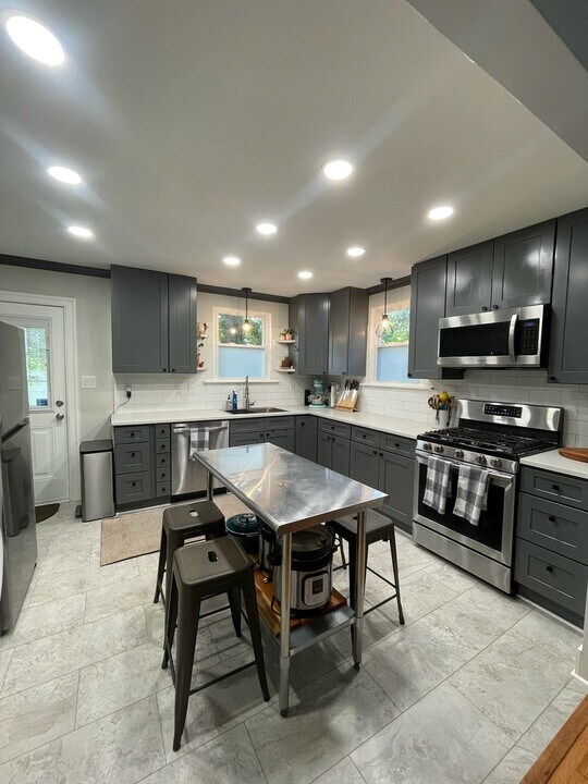 1633 Cherry Ave in Charlottesville, VA - Building Photo