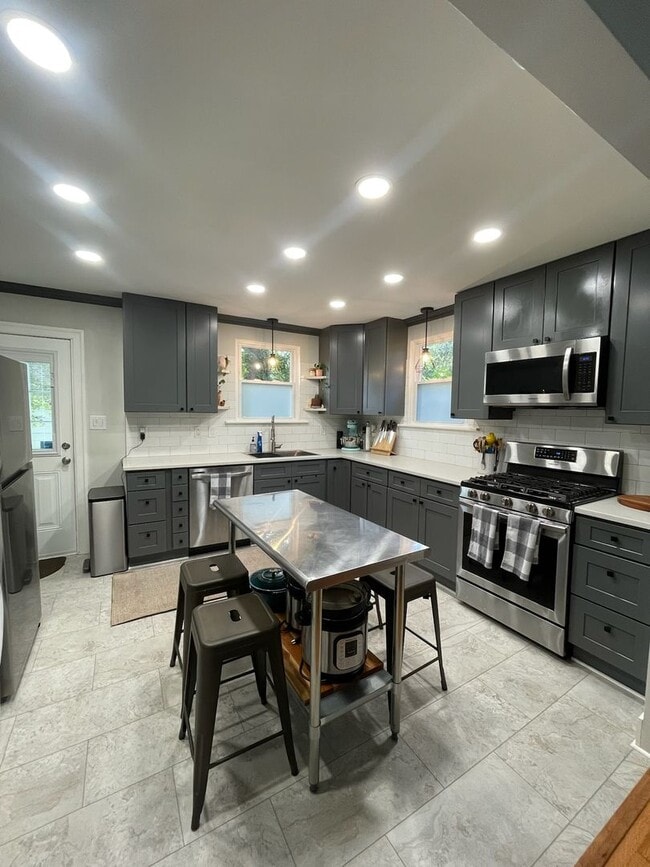 property at 1633 Cherry Ave