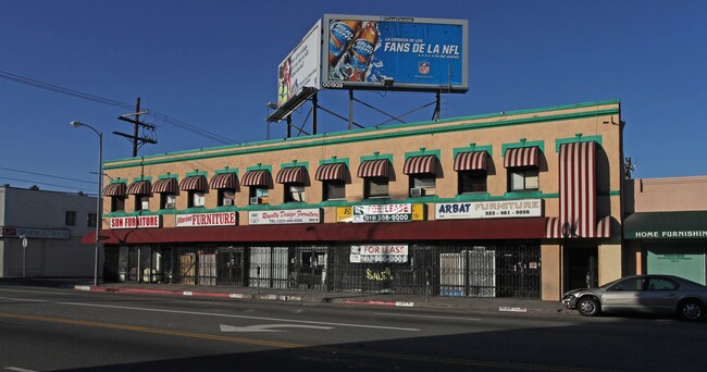 601-609 N Western Ave in Los Angeles, CA - Building Photo - Building Photo