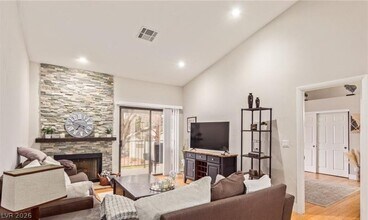 2840 Blue Bonnet Dr in Henderson, NV - Foto de edificio - Building Photo