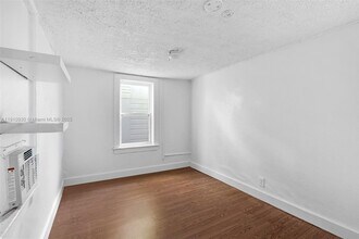 176 NE 50th St in Miami, FL - Building Photo - Building Photo