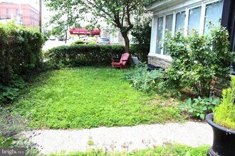 6825 Ridge Ave in Philadelphia, PA - Building Photo - Building Photo