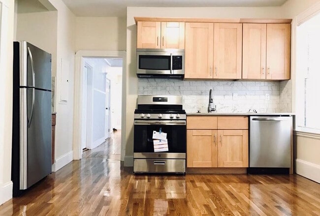 114 Thornton St, Unit 3