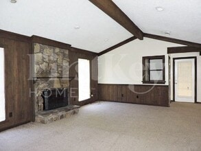 4571 Blue Willow Rd in Memphis, TN - Foto de edificio - Building Photo