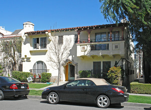 144 S Elm Dr in Beverly Hills, CA - Building Photo - Building Photo