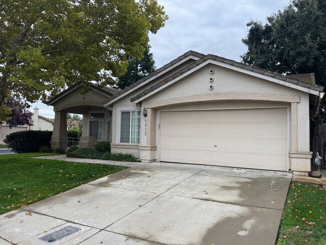 4312 Suwannee Ct in Elk Grove, CA - Building Photo - Building Photo