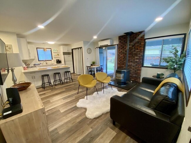 property at 1419 Syringa Dr