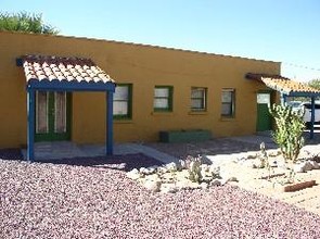 1548 E Hedrick Dr in Tucson, AZ - Building Photo - Building Photo