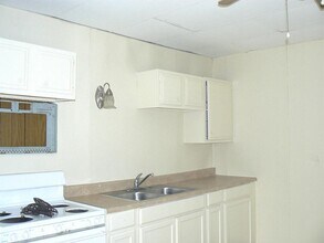 2217 Leaman Ave-Unit -2 in Rosenberg, TX - Building Photo - Building Photo