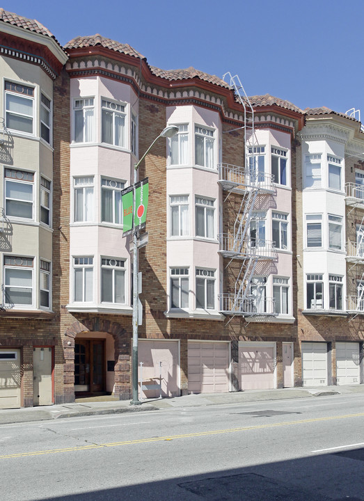 960 Bay St in San Francisco, CA - Building Photo