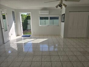 132 Av sw 45 Ln in Miami, FL - Building Photo - Building Photo