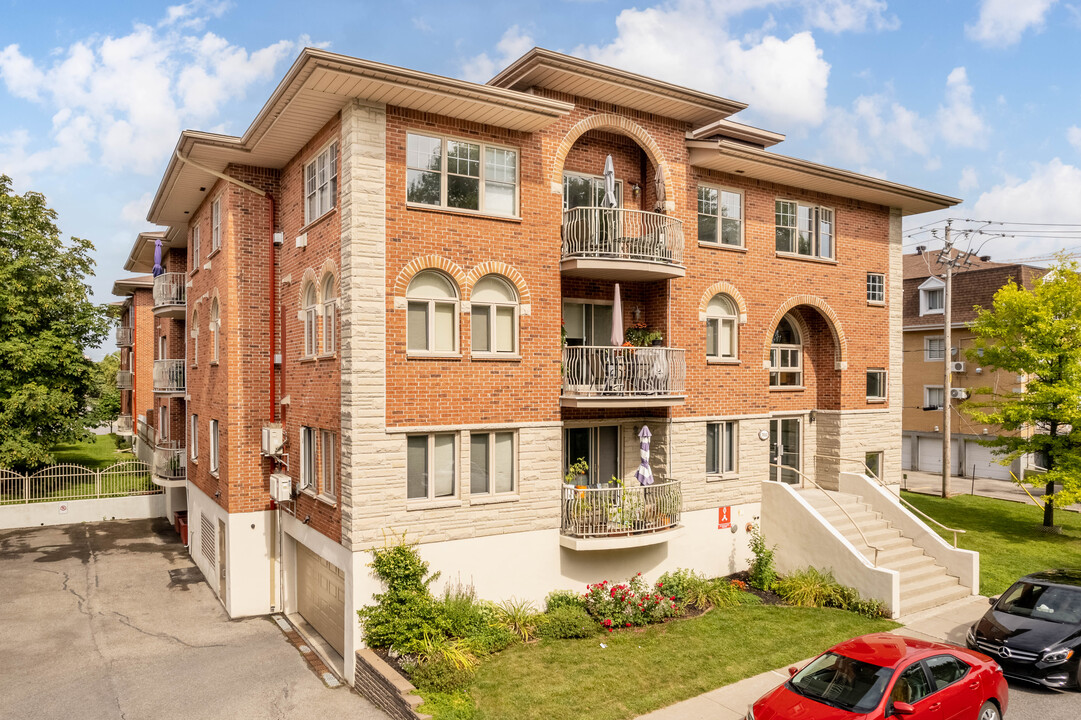 7011 Louis-Hébert Rue in Montréal, QC - Building Photo