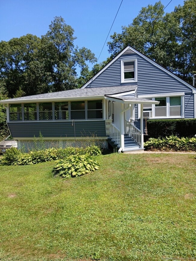 391 Greenhaven Rd in Stonington, CT - Building Photo - Building Photo