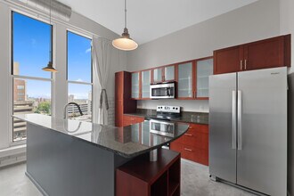 1136 Washington Ave, Unit 608 in St. Louis, MO - Foto de edificio - Building Photo