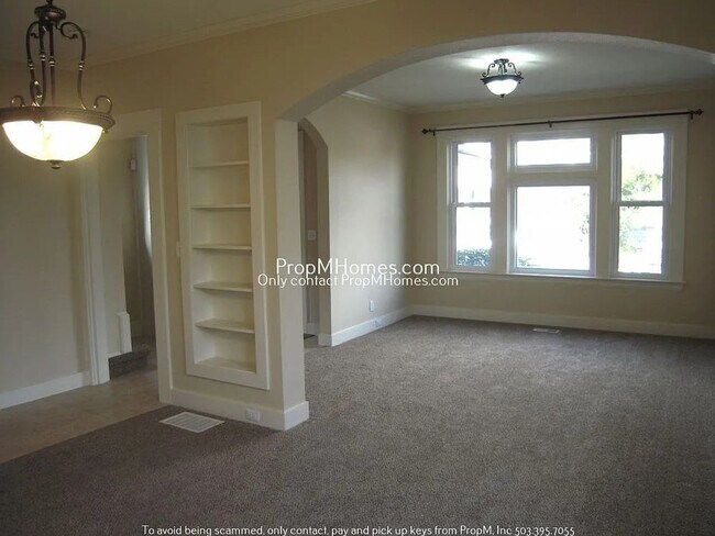 3736 SE Belmont St in Portland, OR - Building Photo - Building Photo