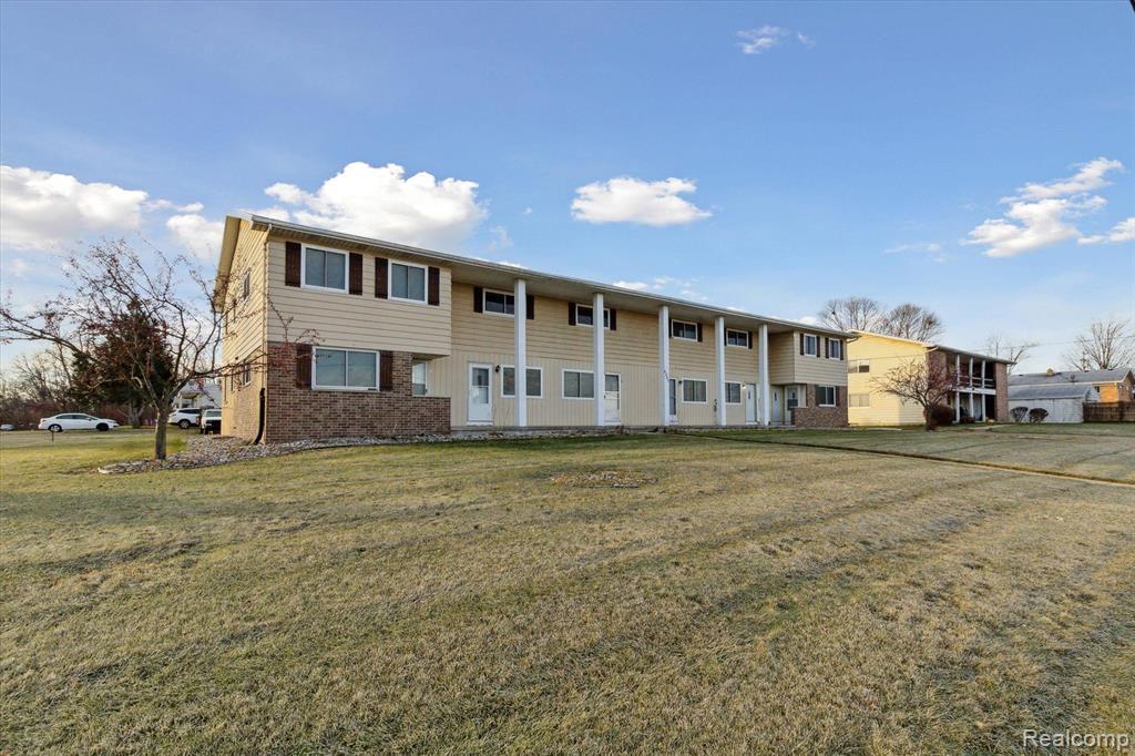 6301 Frankn Dot Dr-Unit -6 in Lansing, MI - Building Photo