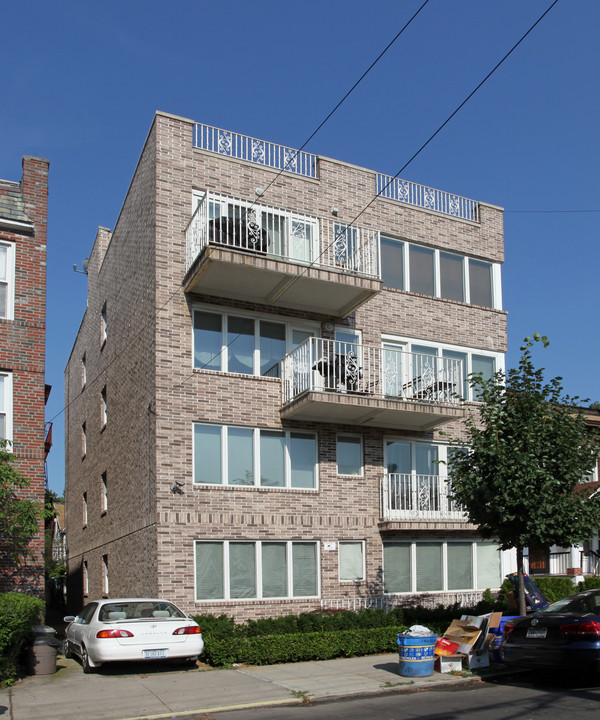 1582 E 22nd St in Brooklyn, NY - Building Photo