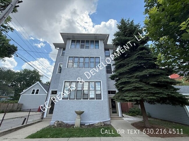 property at 717-719 Randolph St