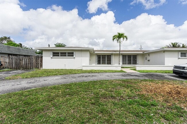 6821-6825 NW 11th Place Unit 6825 in Plantation, FL - Foto de edificio - Building Photo