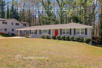 885 Rodney Dr SW in Atlanta, GA - Foto de edificio - Building Photo