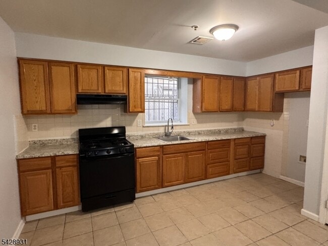 807 S 14th St in Newark, NJ - Building Photo - Building Photo