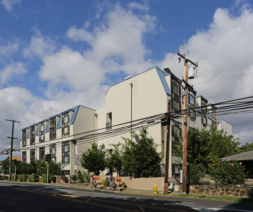 Lynwyd in Honolulu, HI - Building Photo