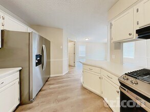 437 Bradford Cir in Columbia, TN - Foto de edificio - Building Photo