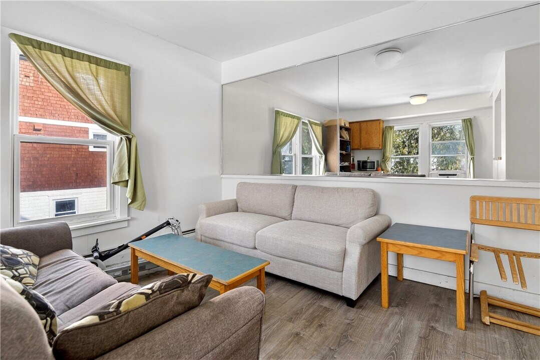 303 Cornell St in Ithaca, NY - Building Photo