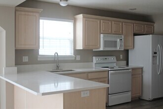 9763 N Lewis Ave in Kansas City, MO - Building Photo - Building Photo