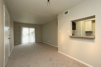 The Pointe in Corpus Christi, TX - Building Photo - Interior Photo