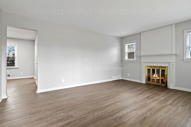 3107 Iris Way in Louisville, KY - Building Photo - Building Photo