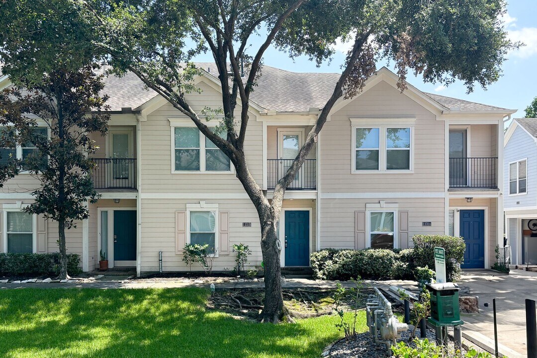 1131 W 24th St in Houston, TX - Building Photo