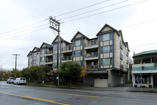 3121 W Government Way in Seattle, WA - Building Photo
